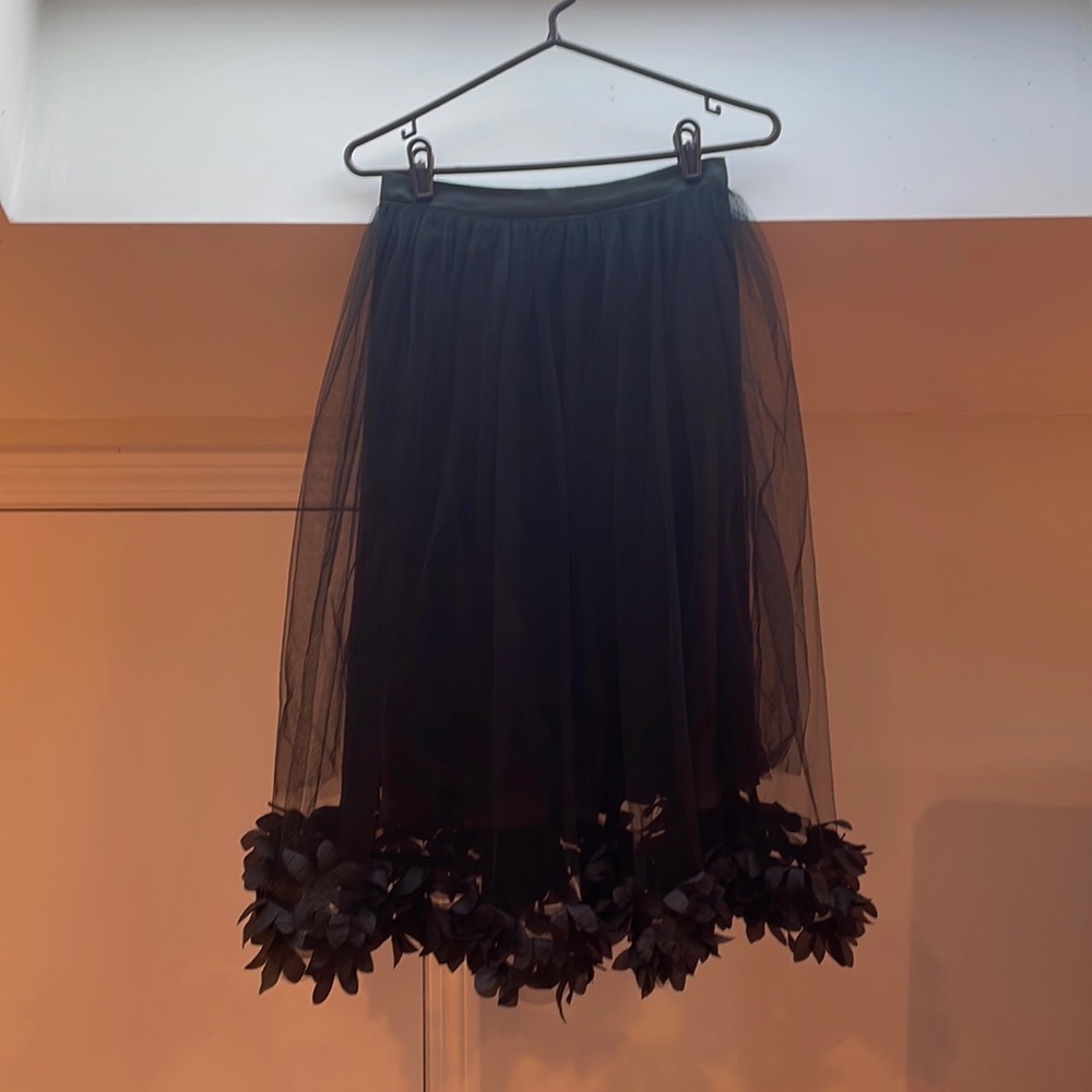 Pretty Little Thing Gauzy Black Skirt / UK 8/US 4